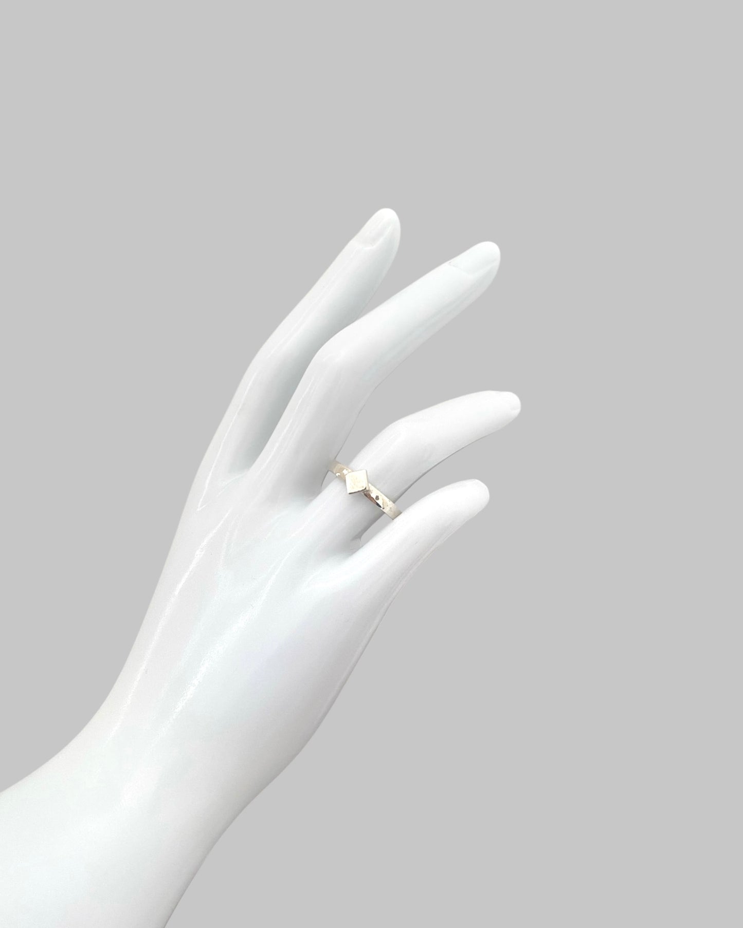 Smooth Rhombus Ring