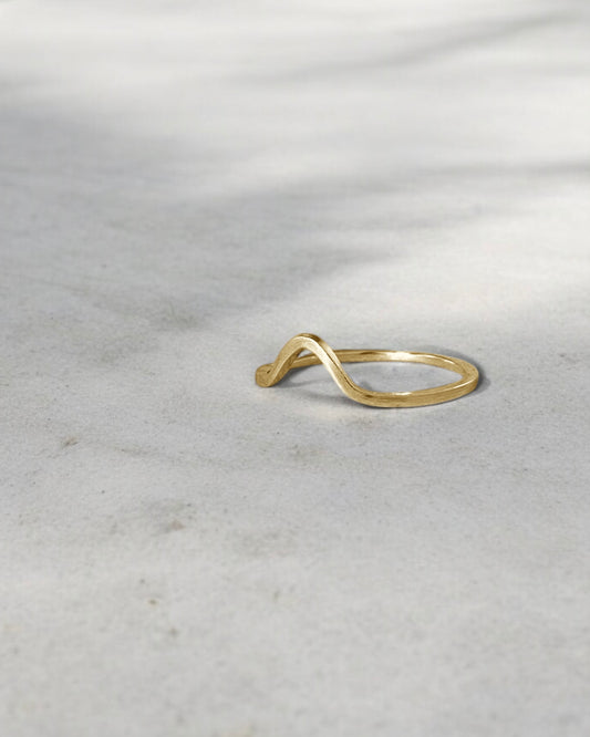 V Ring Gold
