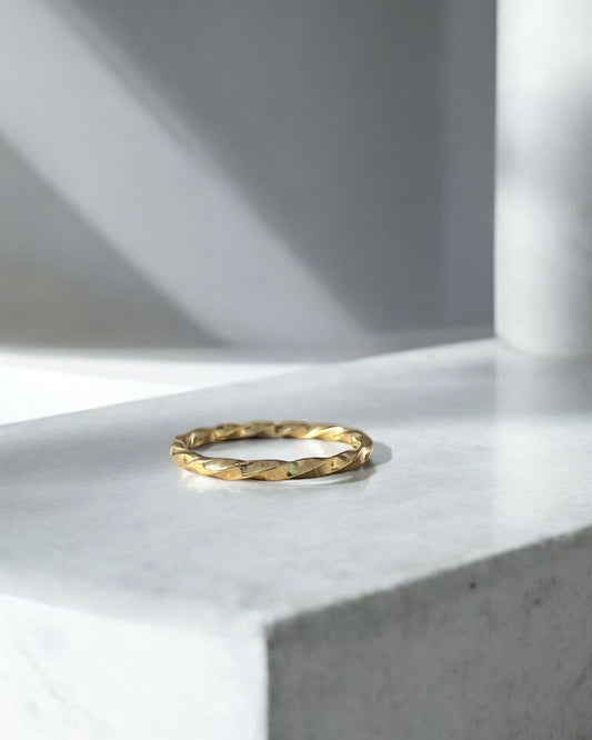 Twist Ring Gold