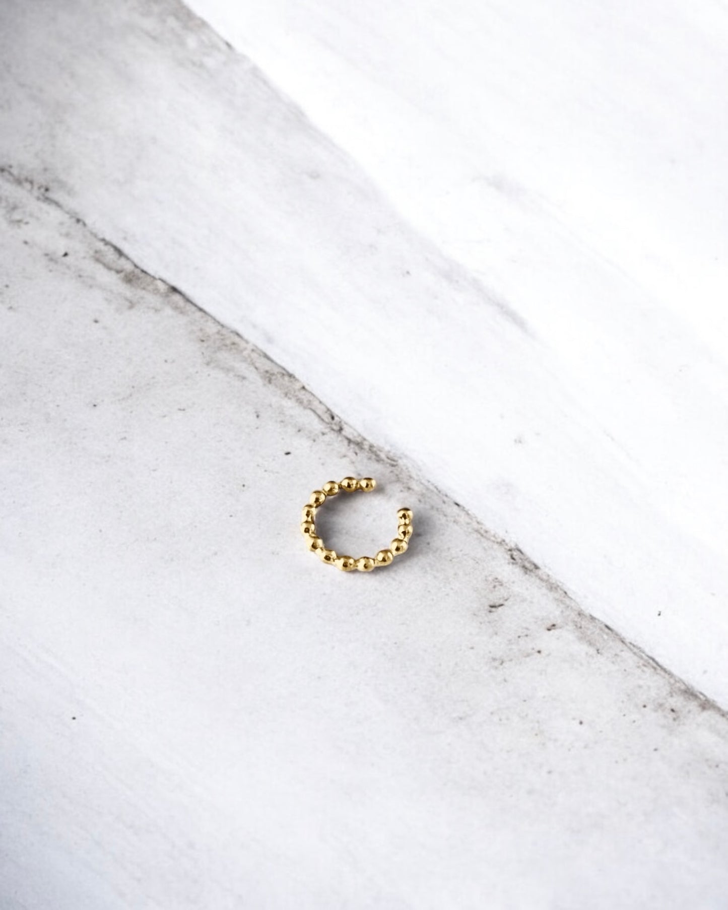 Ear Cuff Esferas Dorado