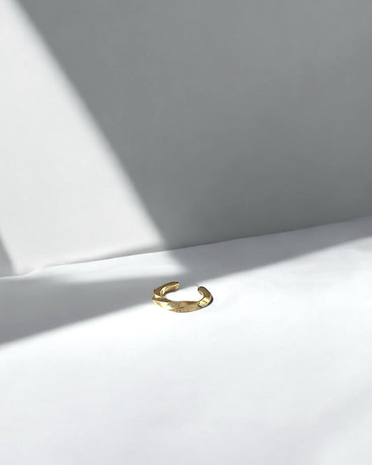Twist Ear Cuff Gold